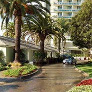 Fairmon Miramar Hotel & Bungalows is auctioning off suites