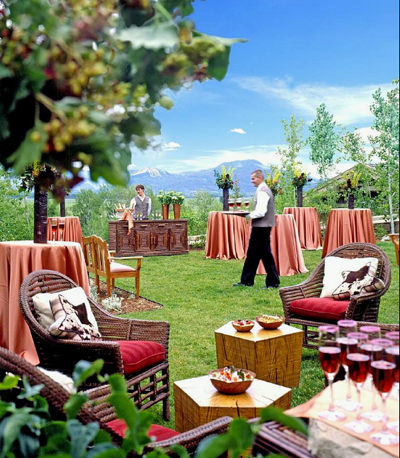 Luxury Daily Four Seasons Woos Brides To Be With Destination Wedding Packages