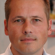 Peter Eckert is cofounder and chief experience officer of projekt202