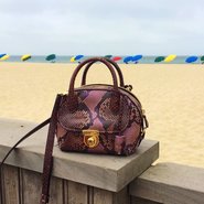 Fiamma handbag at the beach 