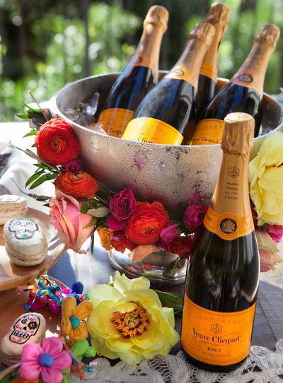 veuve.day of the dead table