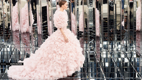 Chanel's Web site: frills with speed. Credits: Chanel