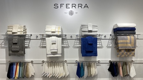 Sferra merchandise on shelves in the new pop-up store in Southampton Village, a favorite getaway for wealthy New Yorkers. Image courtesy of Sferra