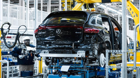 Photo of Mercedes-Benz USA production line
