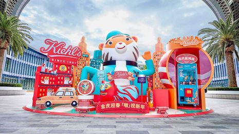 Las marcas inteligentes están sorteando el declive del turismo chino al pasar de la venta minorista tradicional de viajes a las tiendas libres de impuestos en el centro.  Crédito de la imagen: CDFG a través de Moodie Davitt