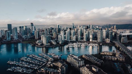 Realtors and Chinese clients are rushing to close property deals in Vancouver ahead of Canada’s nation-wide ban on foreign home buyers, as more Chinese are looking to move to Vancouver amid China’s pandemic lockdowns. Image credit: Unsplash
