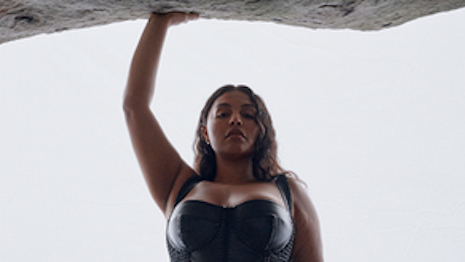 Real-sized American model Paloma Elsesser stars in the nature-conscious spring 2023 campaign. Image credit: Chloé